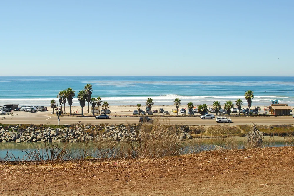 Cardiff by the Sea beach and Highway 101